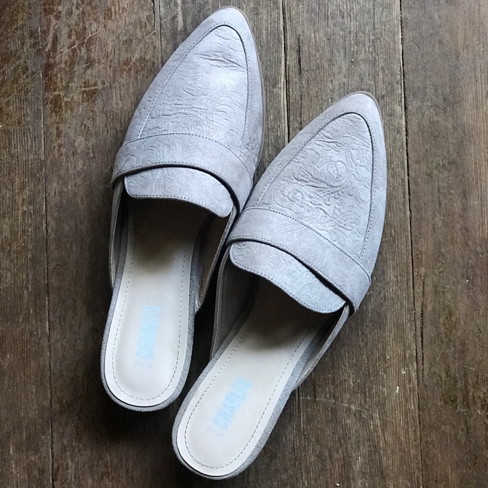 Style by Charles David Nude Mules